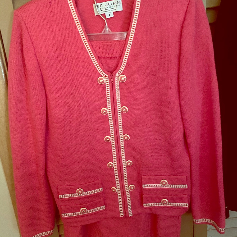 St John knit women’s suit